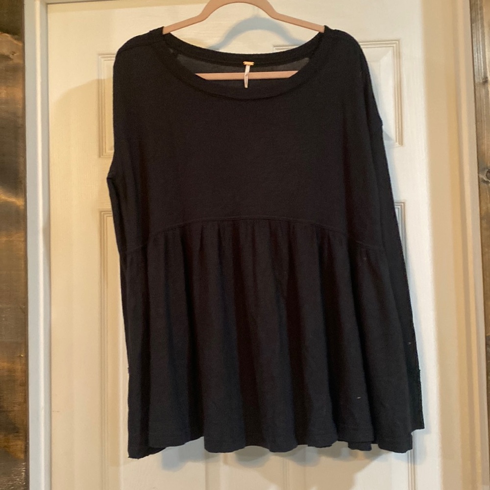 Free people flowy too size small never worn